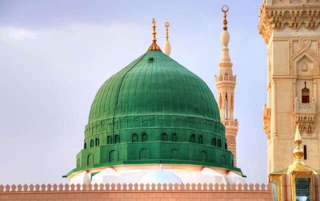 Masjid Nabawi in Madinah